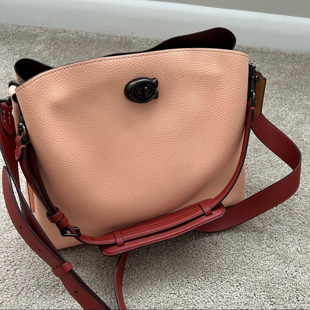 COACH Willow Bucket Peach Hobo